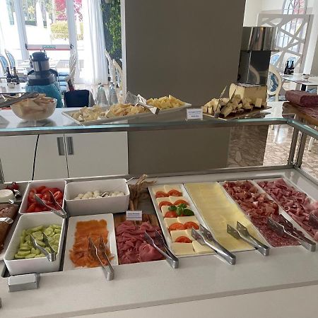 Hotel Croce Di Malta リニャーノ・サッビアドーロ エクステリア 写真