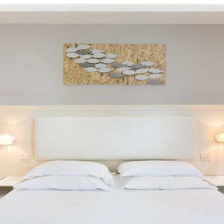 Hotel Croce Di Malta リニャーノ・サッビアドーロ エクステリア 写真