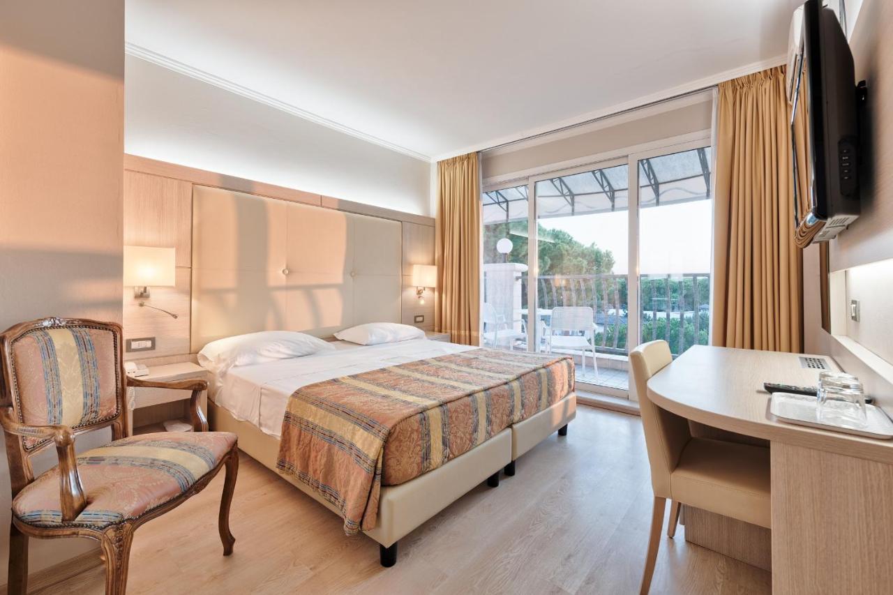 Hotel Croce Di Malta リニャーノ・サッビアドーロ エクステリア 写真