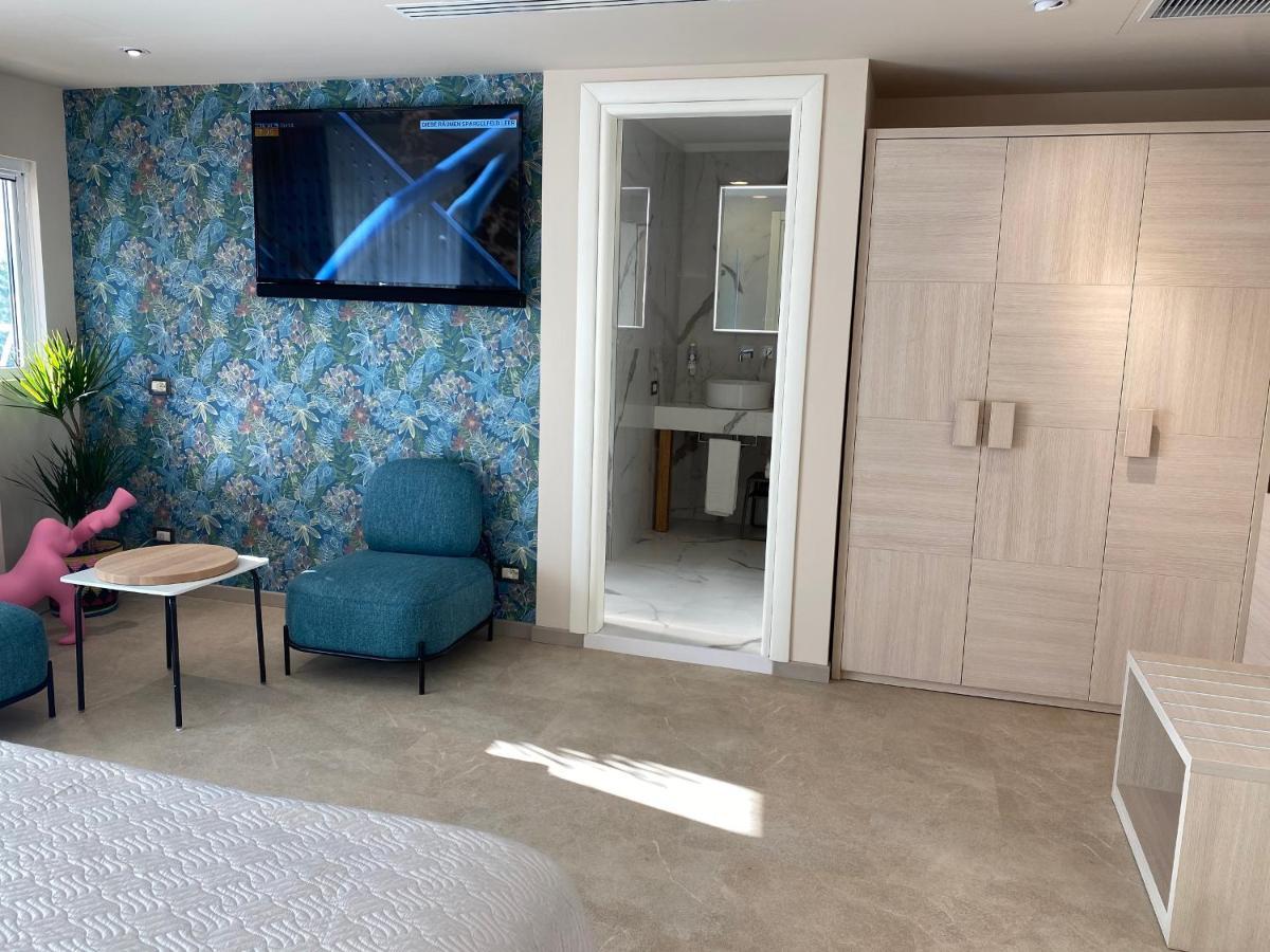 Hotel Croce Di Malta リニャーノ・サッビアドーロ エクステリア 写真