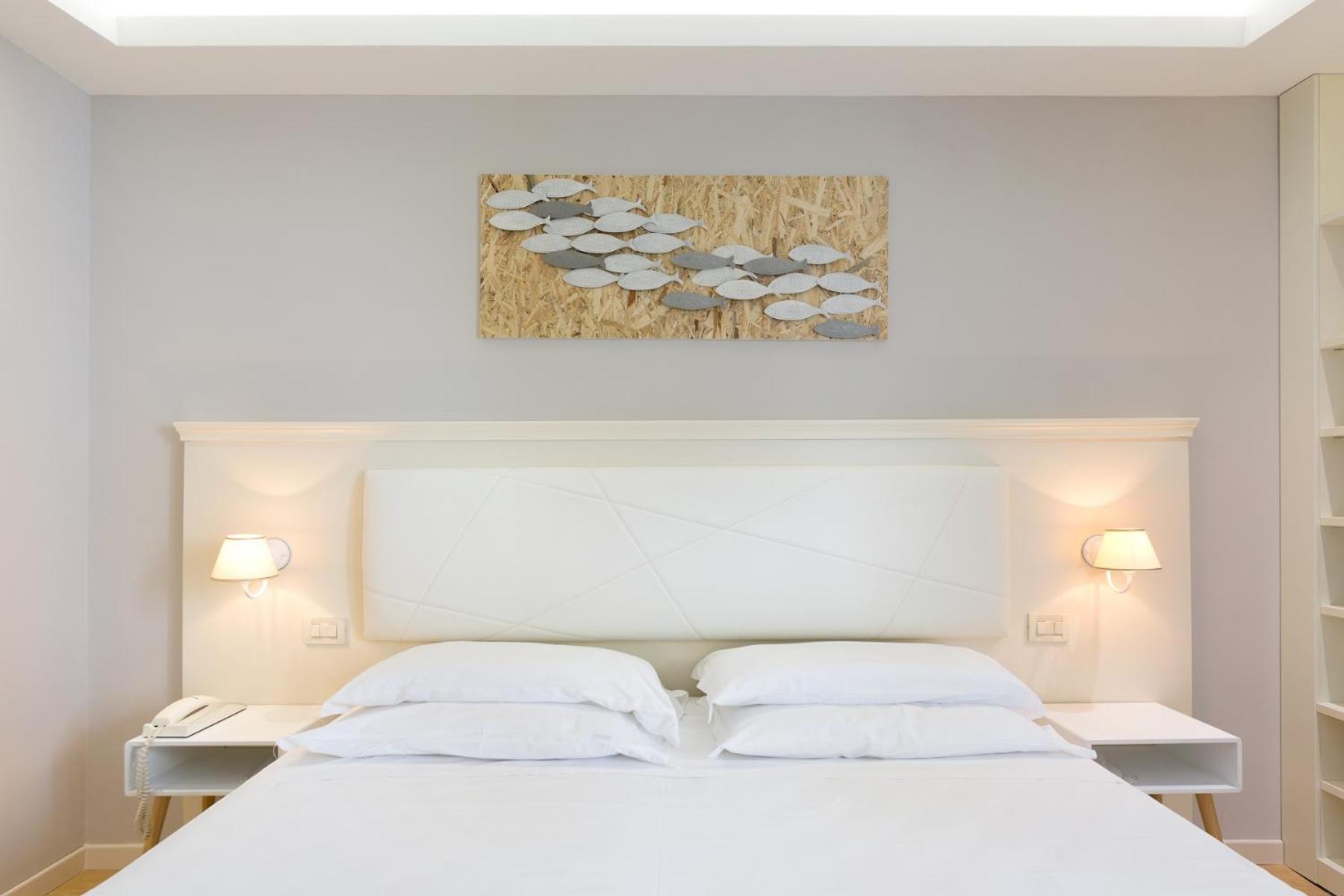 Hotel Croce Di Malta リニャーノ・サッビアドーロ エクステリア 写真