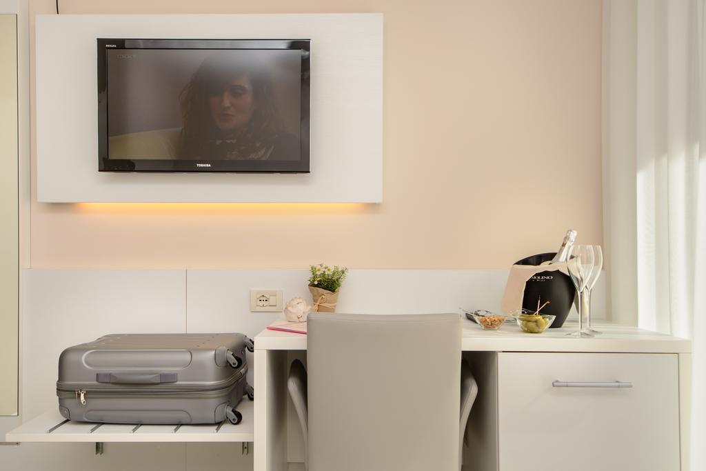 Hotel Croce Di Malta リニャーノ・サッビアドーロ エクステリア 写真